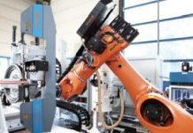 重型机器人完美演绎3D锯切